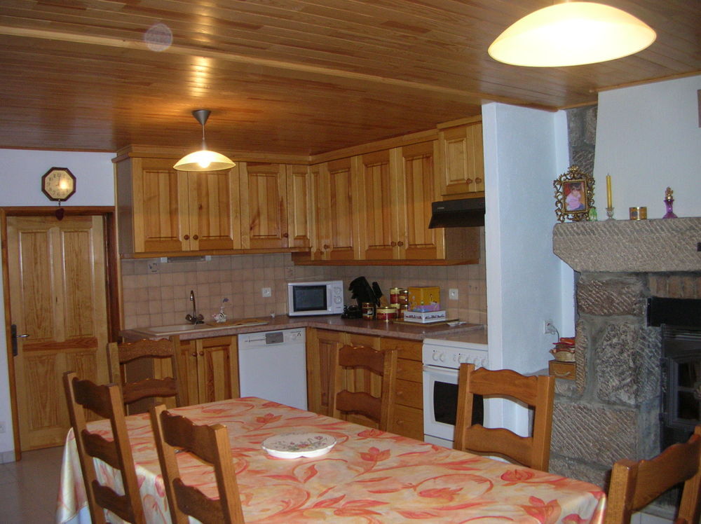 Location Maison petite maison dans village de Chateauneuf de Randon Châteauneuf-de-randon