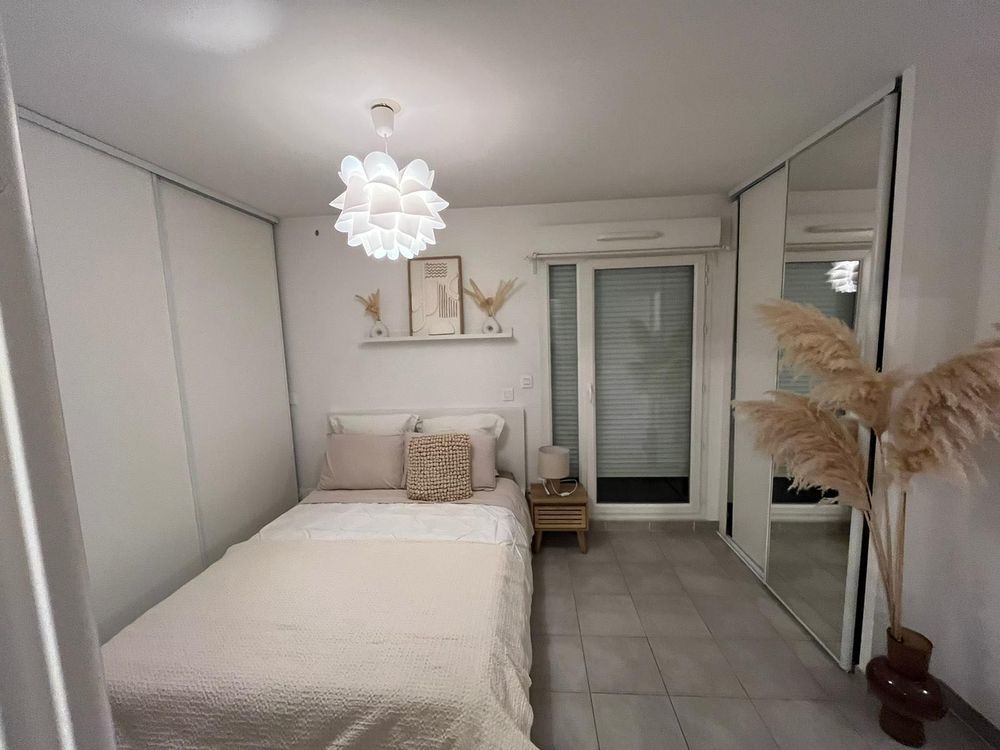 Location Appartement Superbe T2 meublé récent avec terrasse de 15 m², Toulon