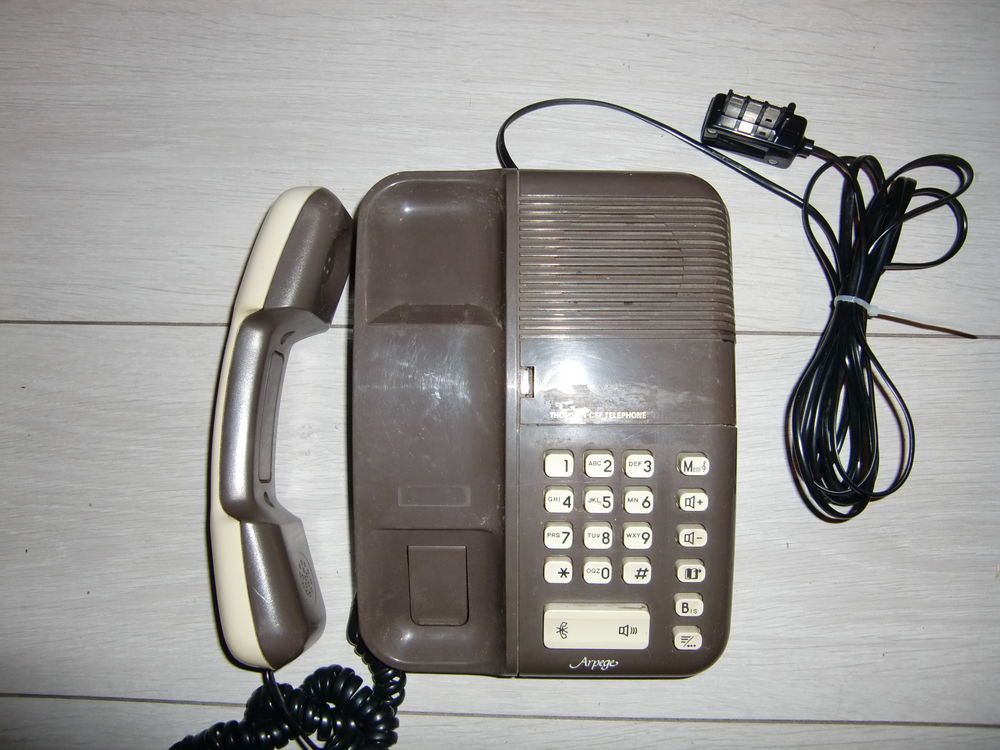 Vieux t&eacute;l&eacute;phone THOMSON Tlphones et tablettes