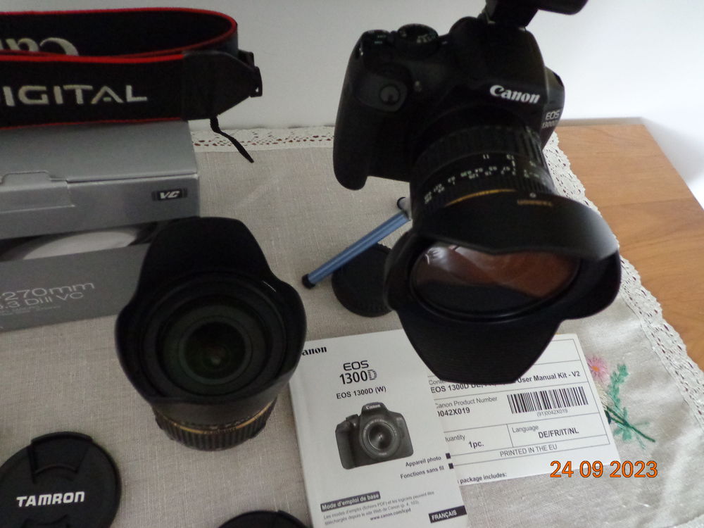 Canon 1300D + 2 objectifs + flash + sacoche Photos/Video/TV