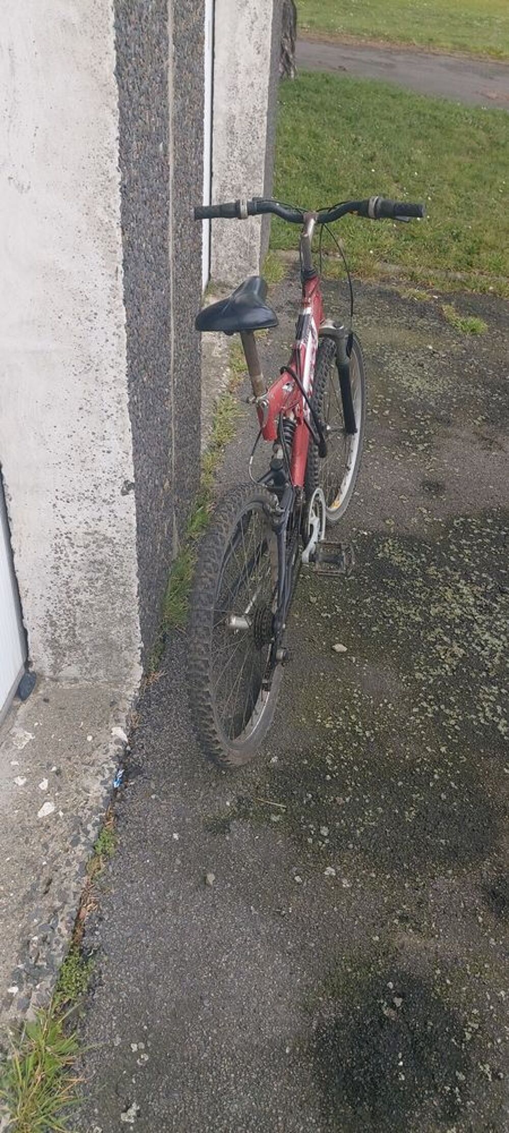 Achetez av vtt pas cher a occasion annonce vente Saint Hilaire