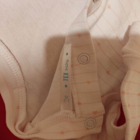 Lot de v�tements fille 1 a 3 mois 10 Dunkerque (59)