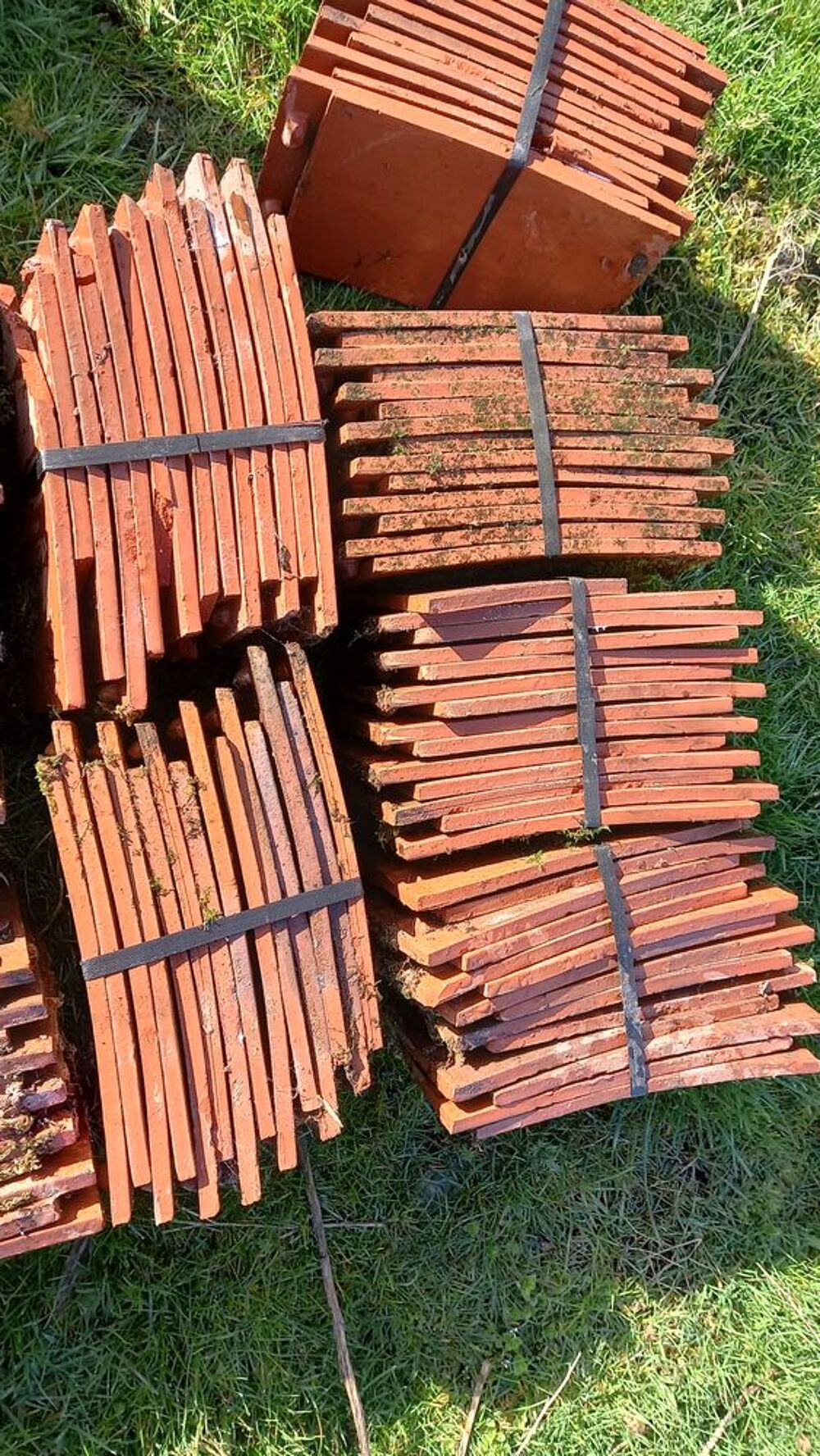 lot de tuiles plates du pays neuves Bricolage
