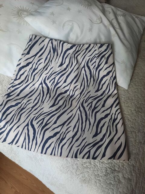 Jupe courte femme neuve 13 La Rochette (73)