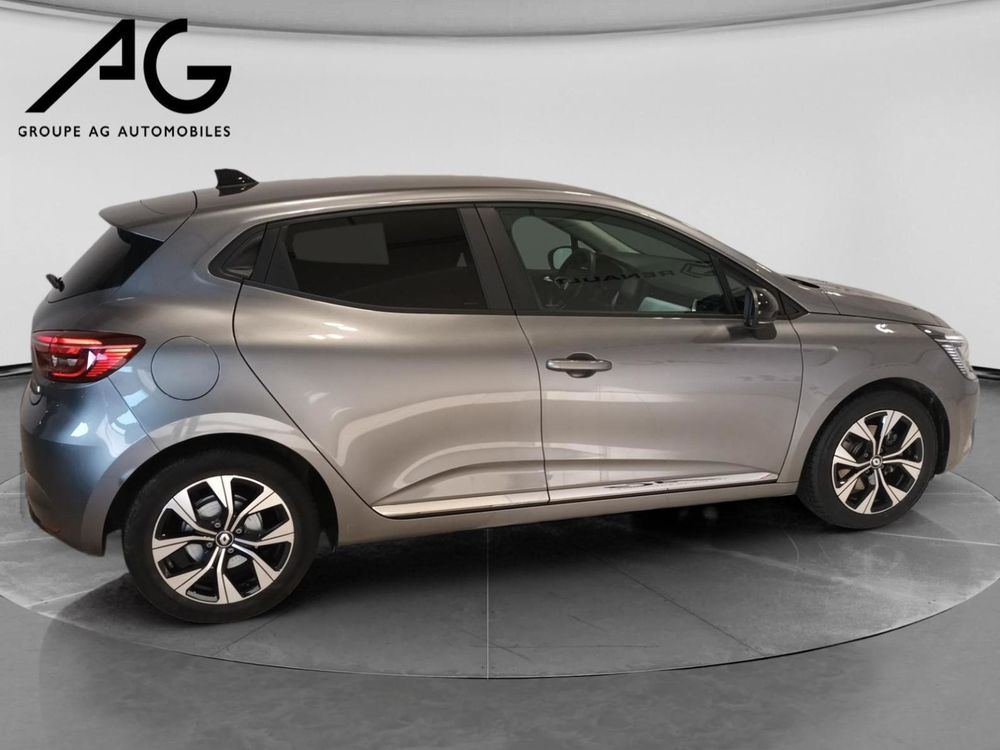 Clio V Clio E-Tech hybride 145 Evolution 2023 occasion 08000 Charleville-M&eacute;zi&egrave;res