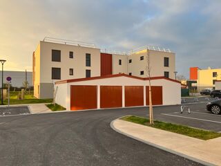  Parking / Garage � louer 13 m� Beynost