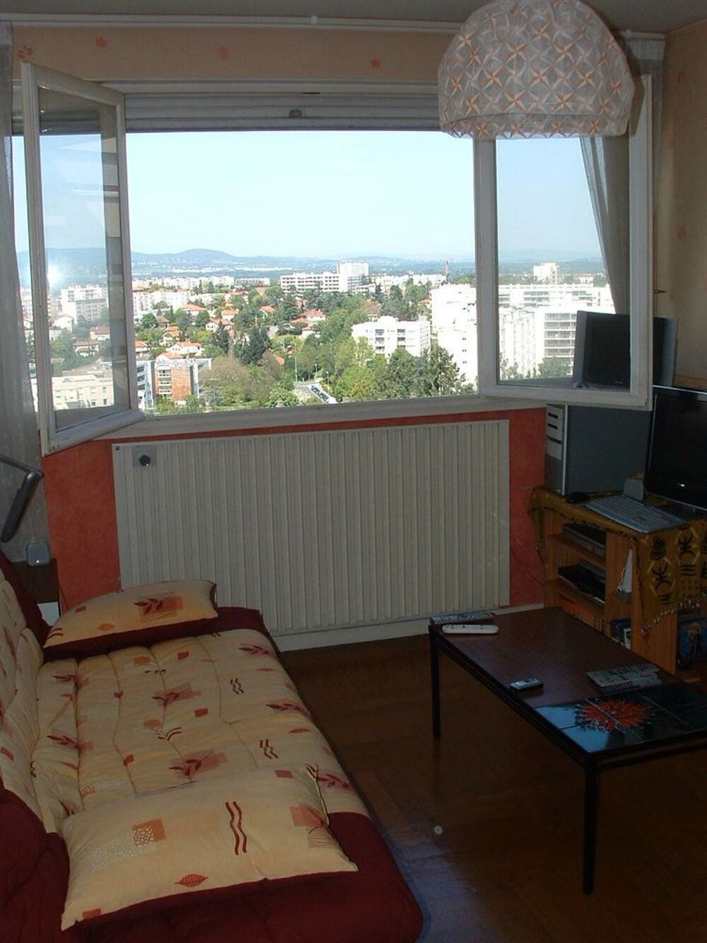 Location Appartement T1 meublé à Ste Foy les Lyon au calme dans un parc Sainte-foy-lès-lyon