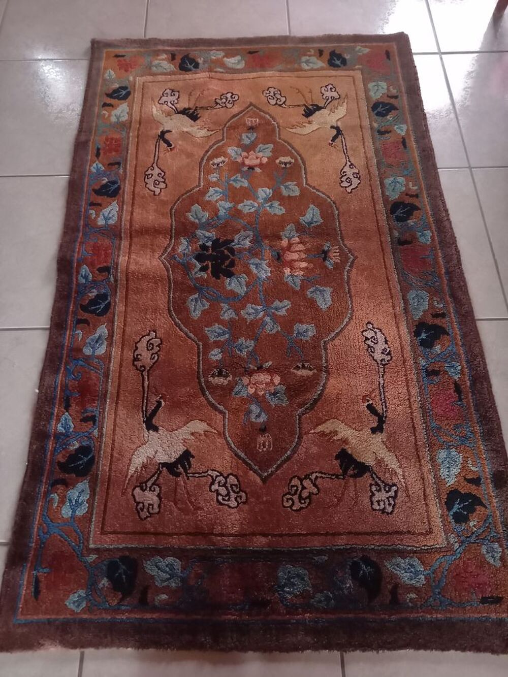 Tr&egrave;s beau tapis en soie style asiatique Décoration