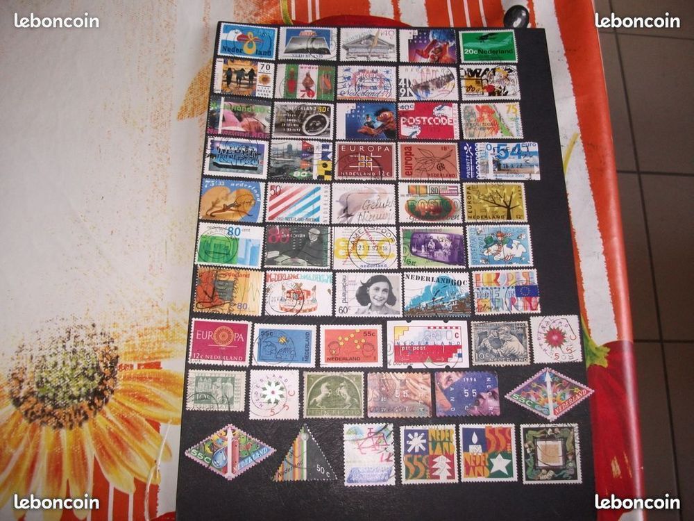 Lot de 400 timbres diff&eacute;rents et oblit&eacute;r&eacute;s Pays-Bas Hollande 