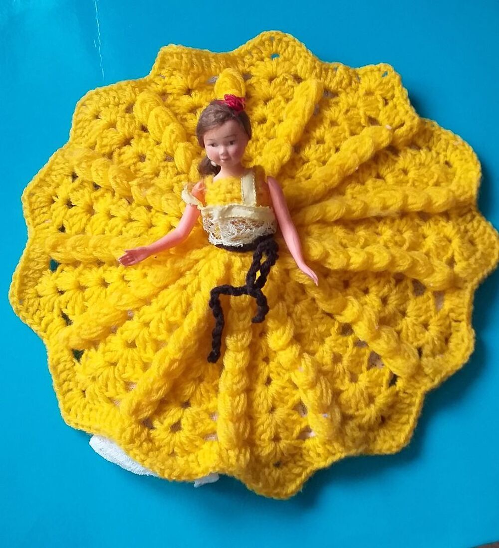 Ancienne poup&eacute;e en cellulo&iuml;d Petitcollin T&ecirc;te d'aigle 17.5 c Jeux / jouets