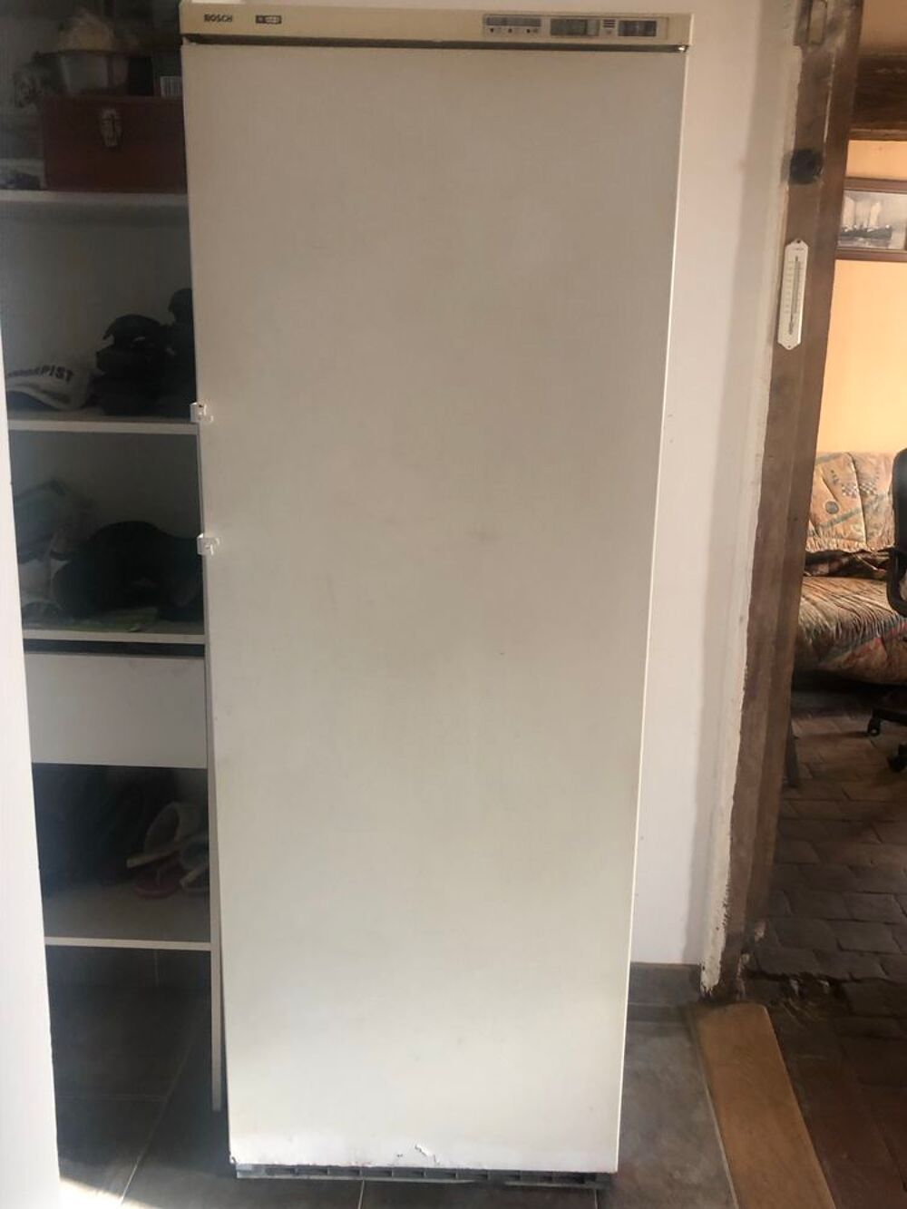 Cong&eacute;lateur BOSCH 8 niveaux Electroménager