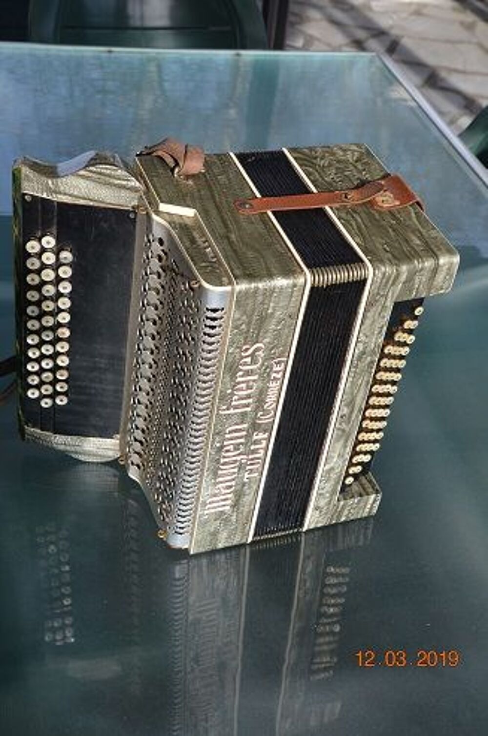 Accord&eacute;on de collection Instruments de musique