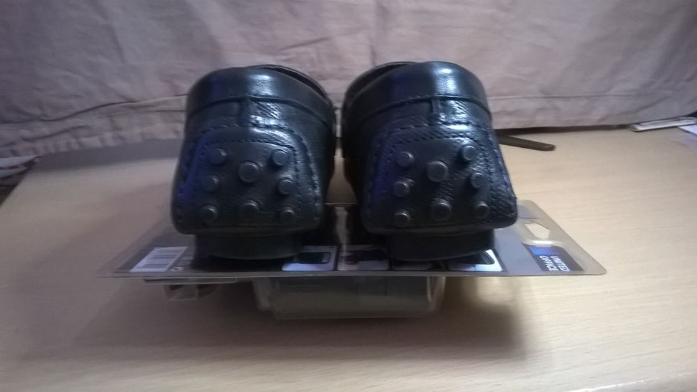 mocassins Vuitton en cuir noir vintage. Chaussures