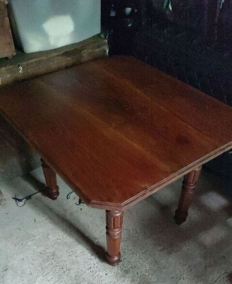 Table ancienne 50 Saint-Martin-en-Haut (69)