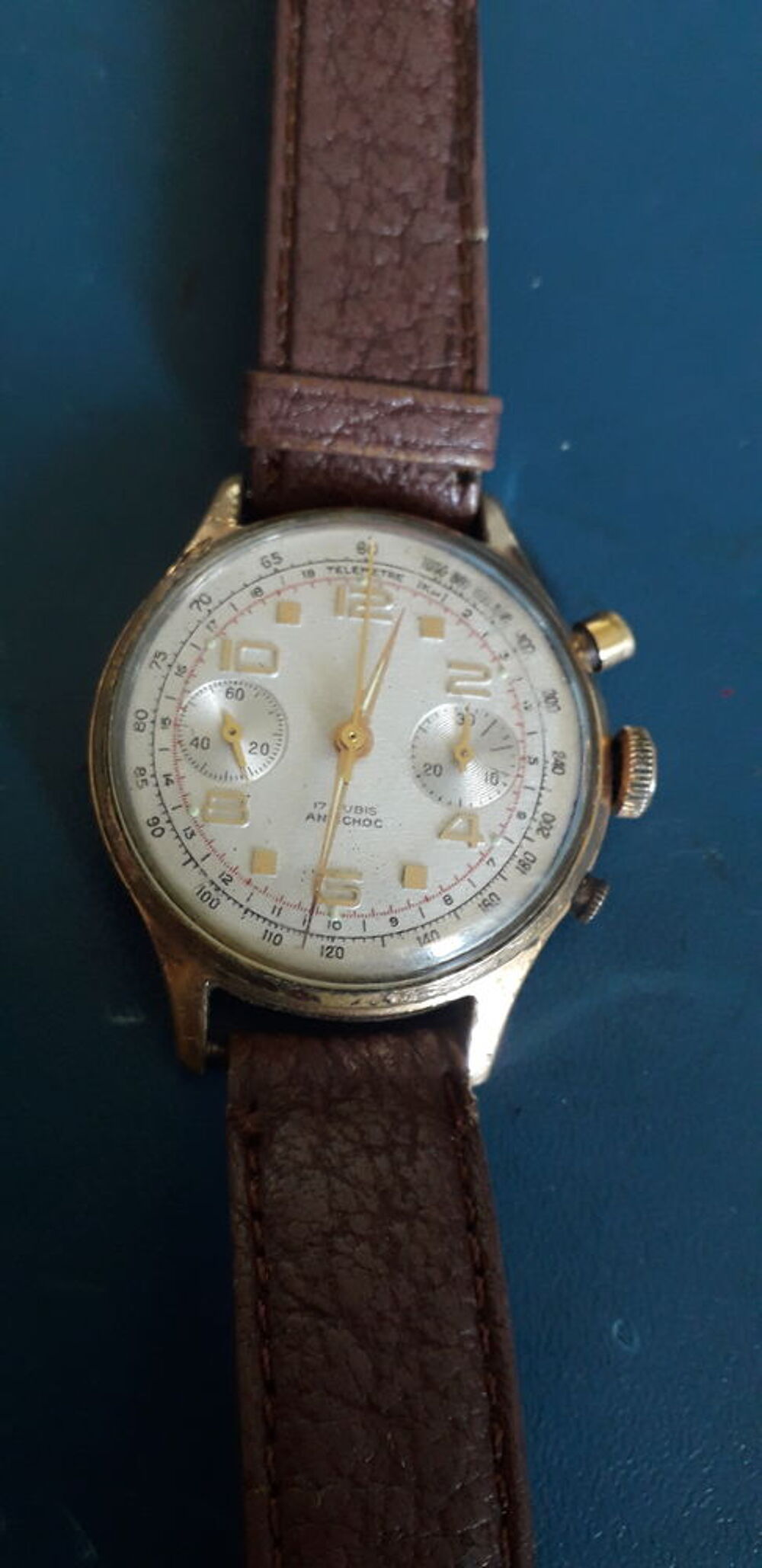 Montre chronographe en plaqu&eacute; or Bijoux et montres
