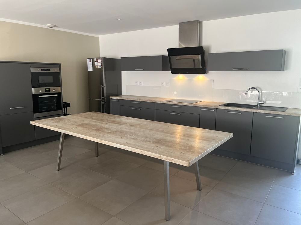 Cuisine ixina + table sur mesure Cuisine