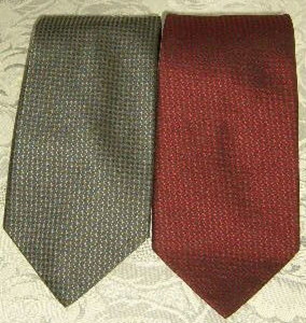 2 cravates 100% polyester CetA Vêtements
