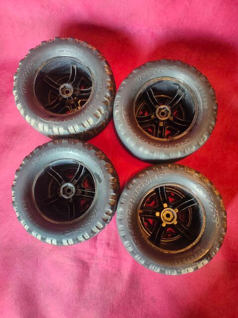 4 roues traxxas sledgehammer 25 Avermes (03)