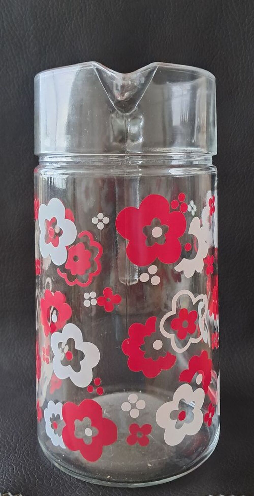 cruche carafe pichet vintage 70 80 en verre moul&eacute; d&eacute;cor Décoration