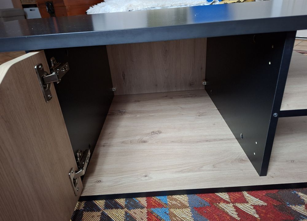 Table basse
Meubles