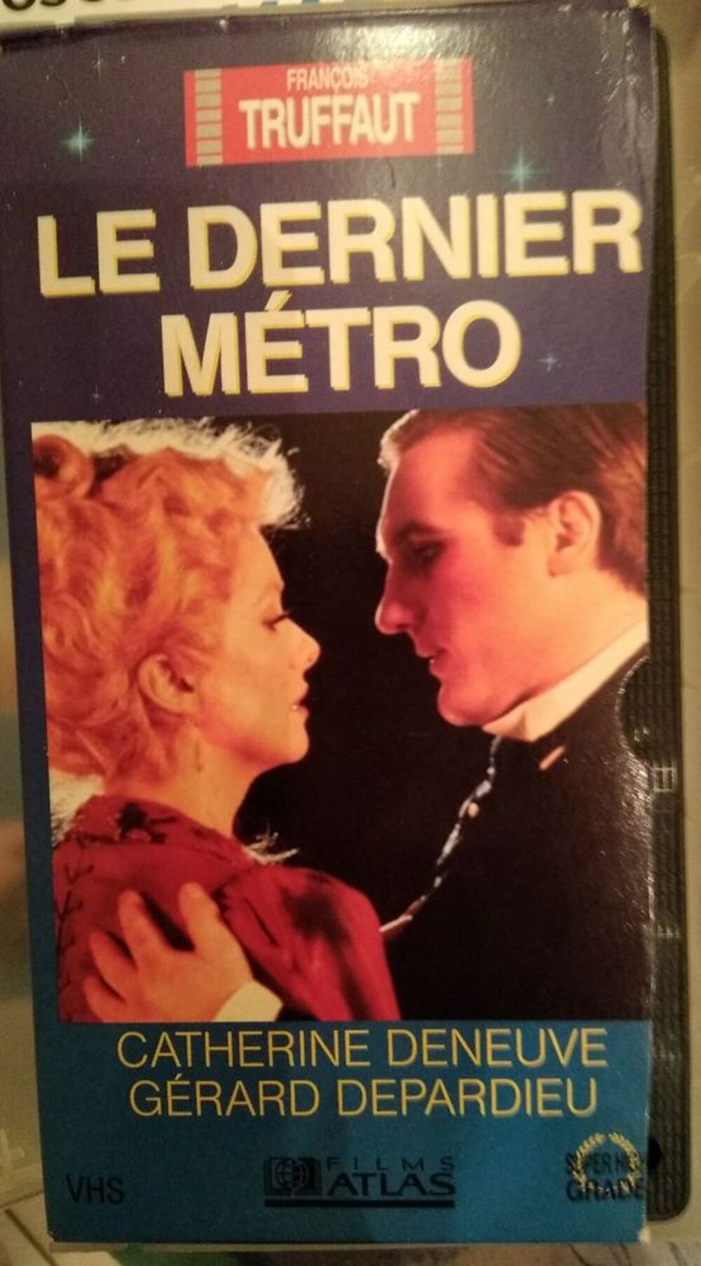 Cassettes vid&eacute;os s&eacute;par&eacute;ment ou en lots DVD et blu-ray