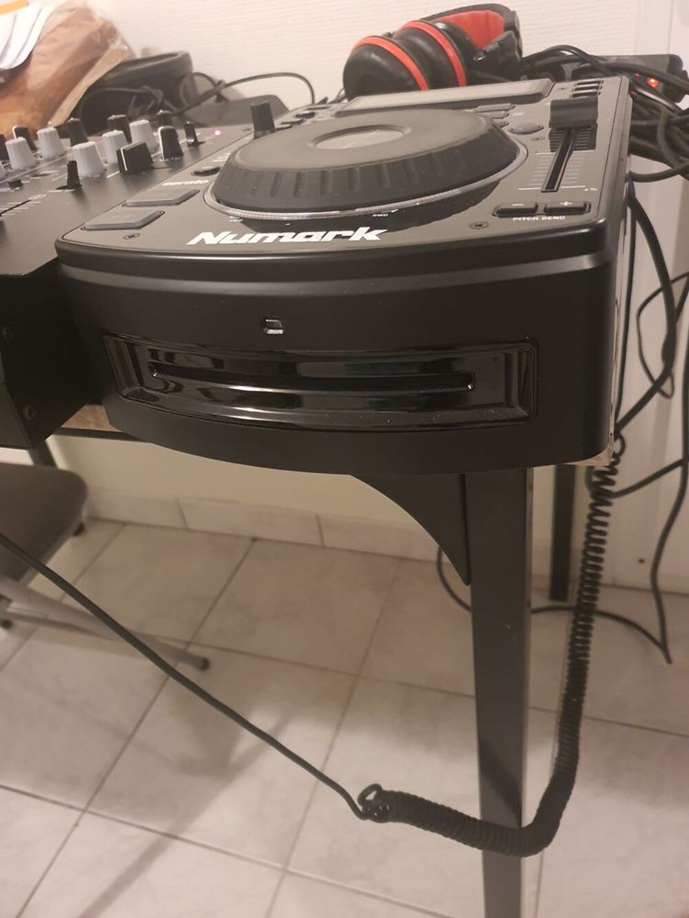 Platines Numark + table mixage Numark Audio et hifi