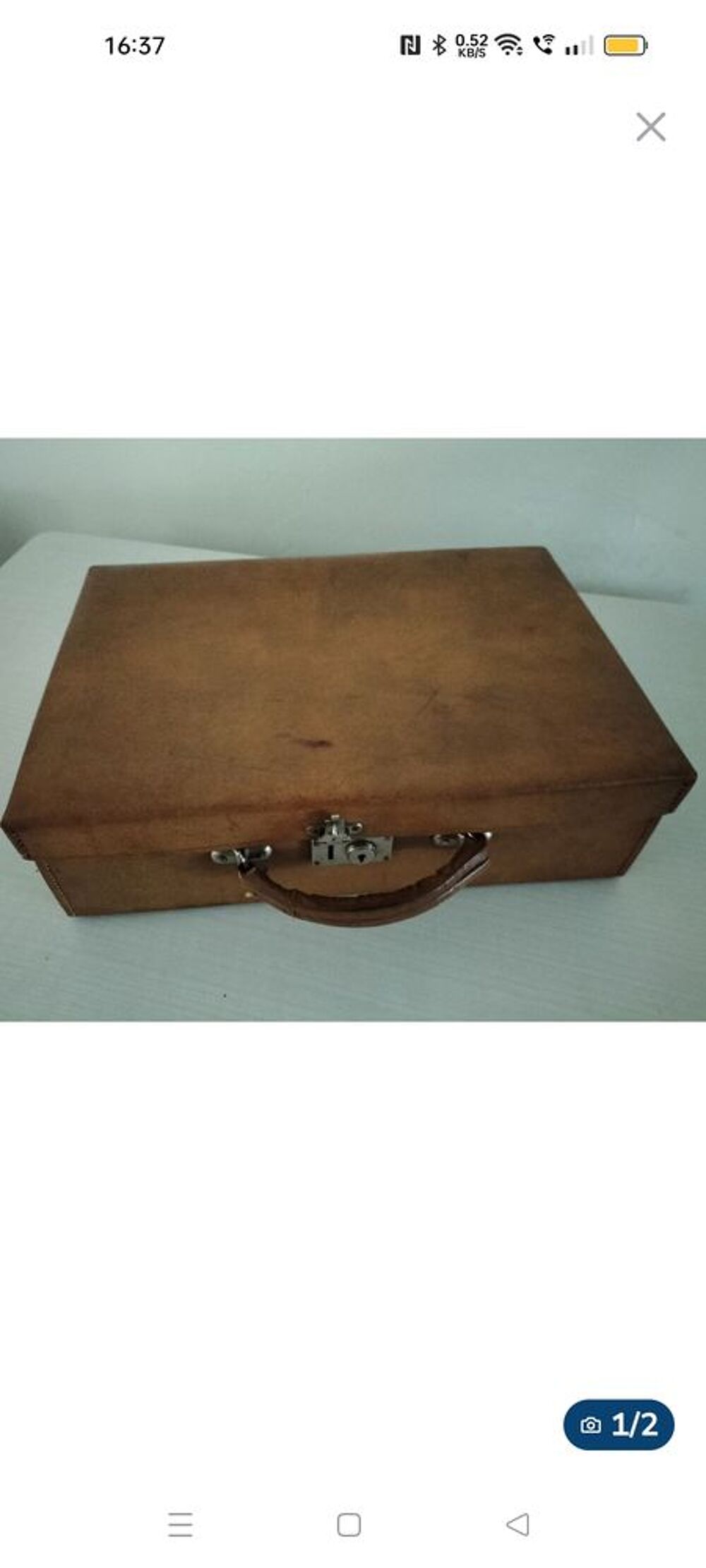 Petit valise en cuir de toilette du d&eacute;but du si&egrave;cle complete Décoration
