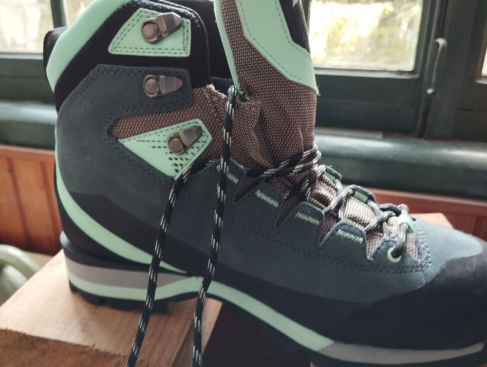 Chaussures randonn&eacute;e Chaussures