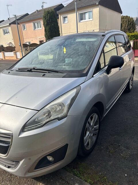 Peugeot 5008 1.6 BlueHDi 120ch S&S EAT6 7 Places Allure 2016 occasion Saumur 49400