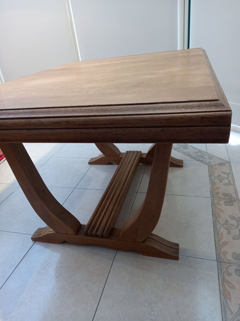 Belle table en ch&ecirc;ne Fran&ccedil;ais. Meubles