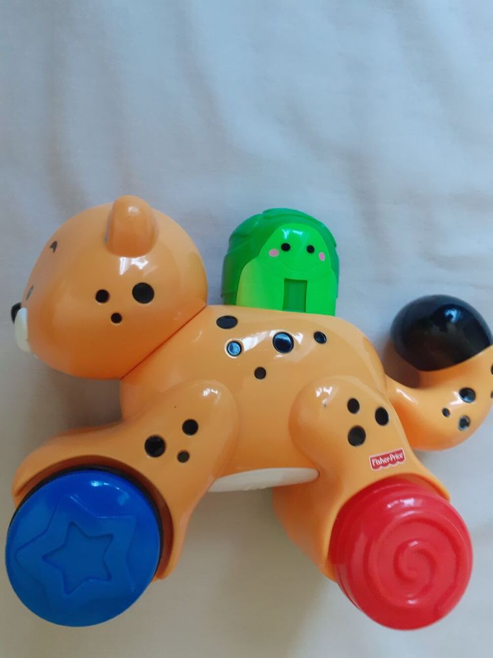 Gu&eacute;pard press &amp; go &agrave; roulettes Jeux / jouets
