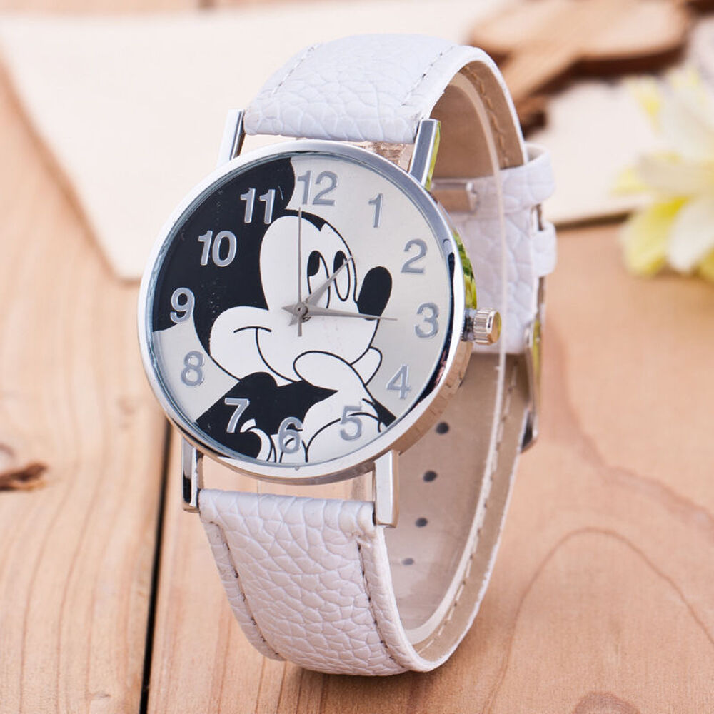 Montre Mickey neuve sous blister Bijoux et montres