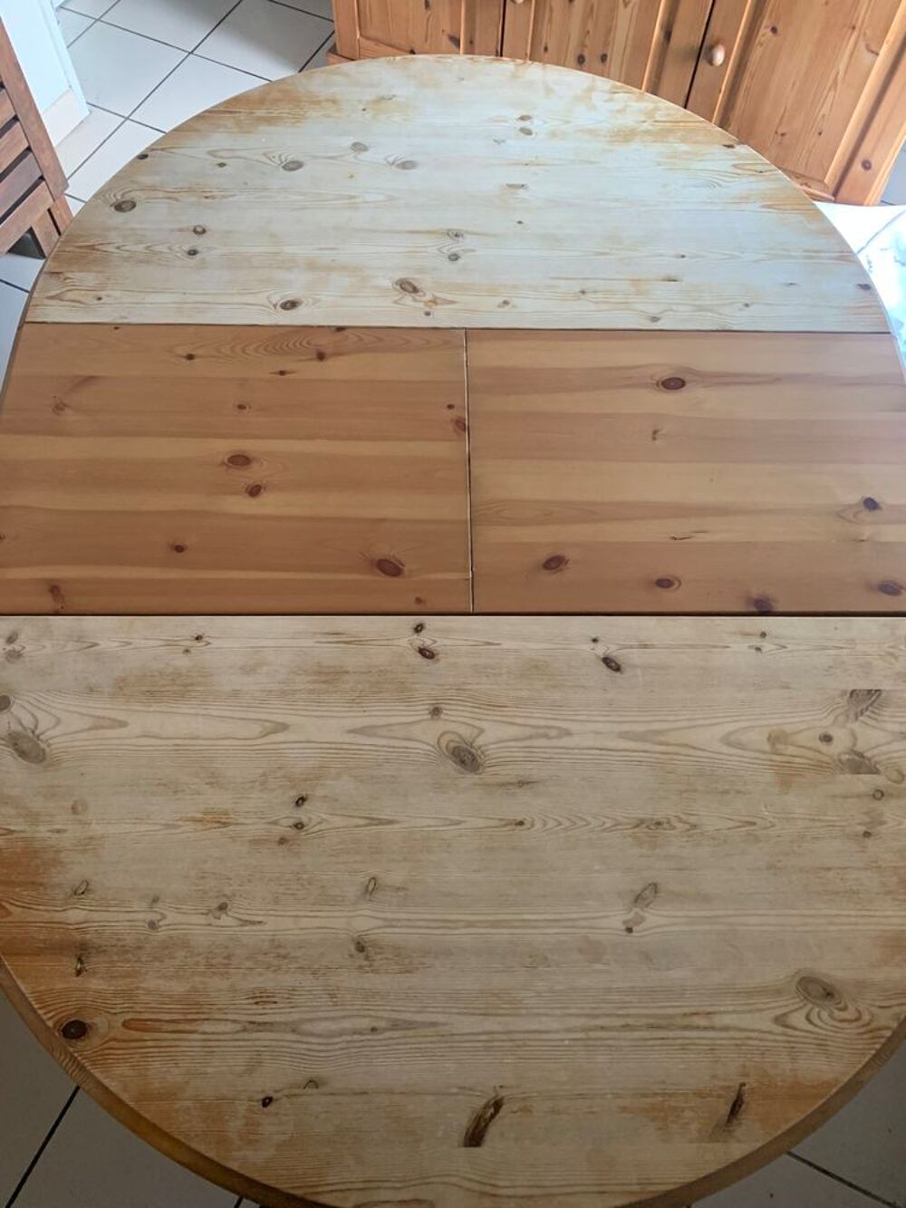 Table en pin ronde avec rallonge et 4 chaises en pin Meubles
