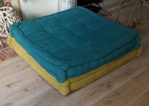 COUSSINS DE SOL POUFS Chartres (28)