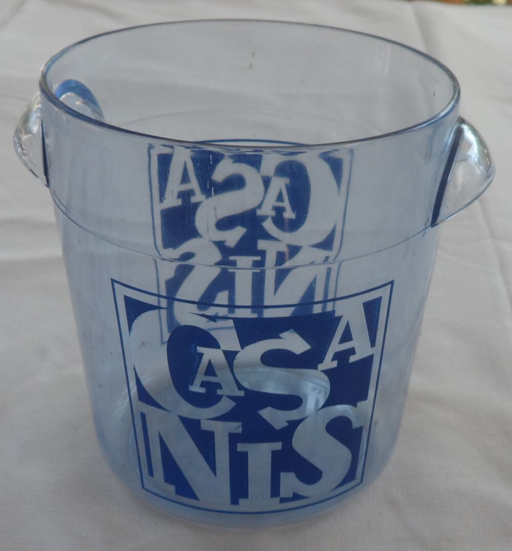 Seau &agrave; gla&ccedil;ons neuf en plastique dur CASANIS
Hauteur 12 cm - Cuisine