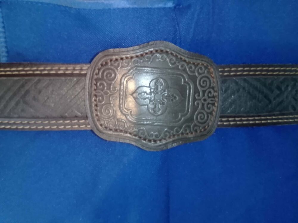 Deels Mongols + ceintures Vêtements