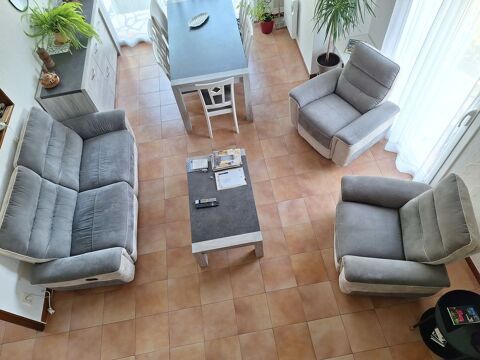 Salon 3 pices 350 Sollis-Pont (83)