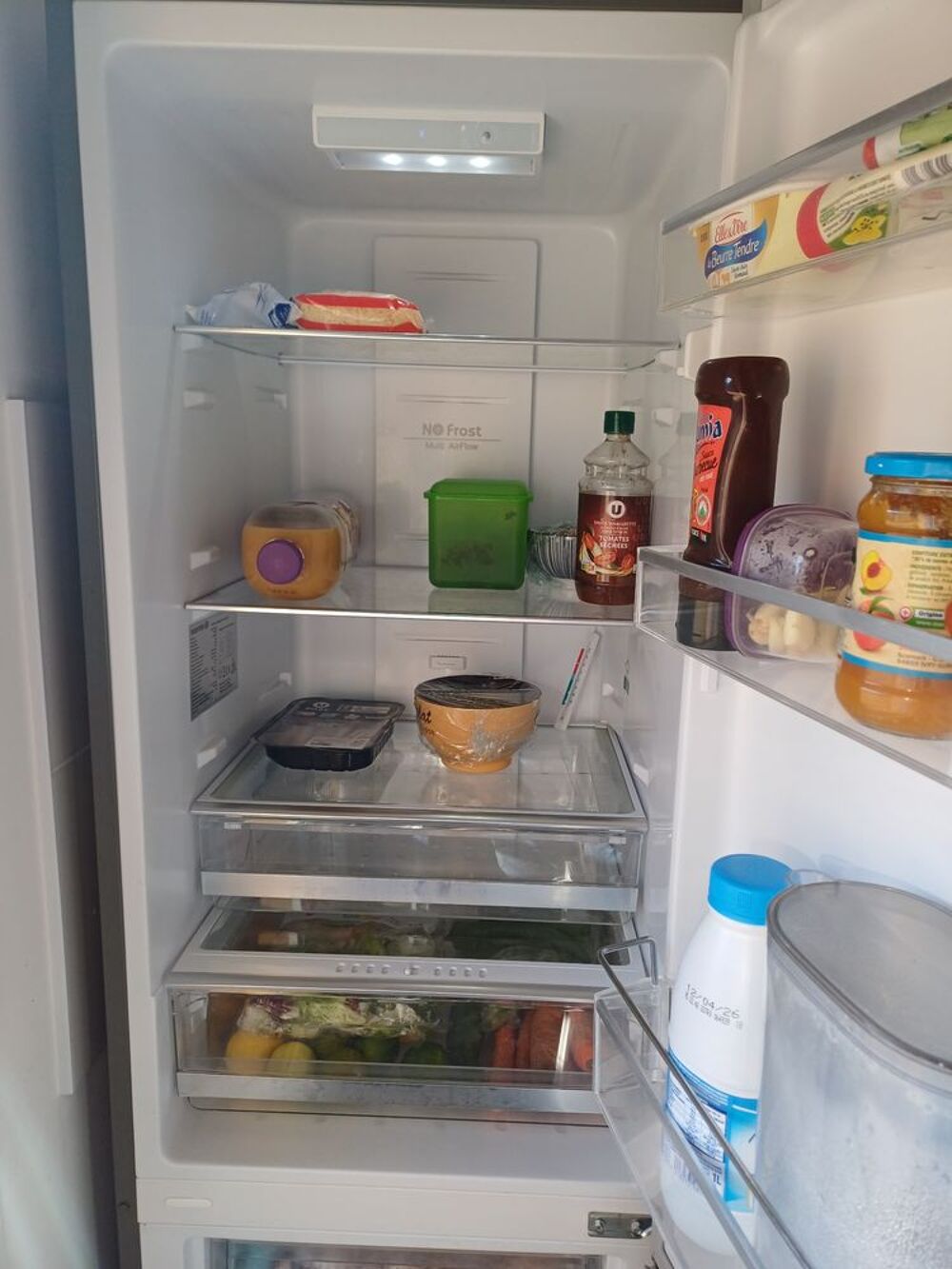 Refrig&eacute;rateur combin&eacute; ESSENTIEL B Electroménager