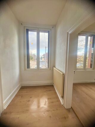  Appartement à louer 2 pièces 69 m²