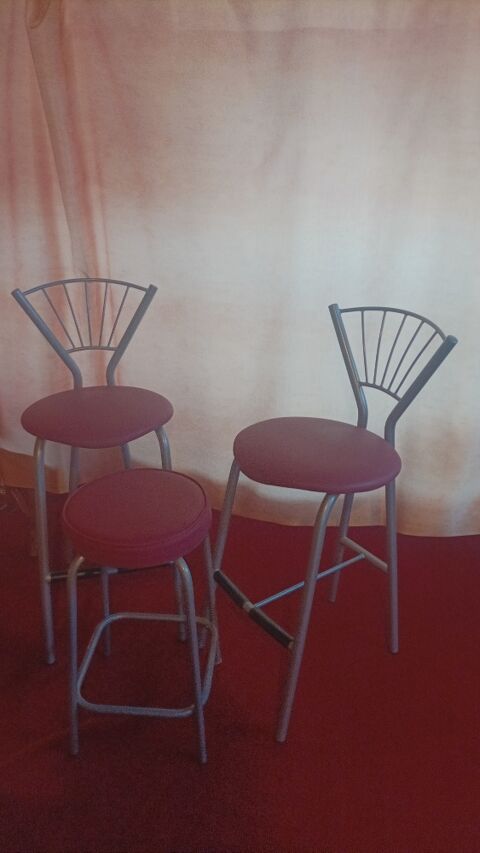 Lot tabourets de bar métal rouge Bellerive-sur-Allier (03)
