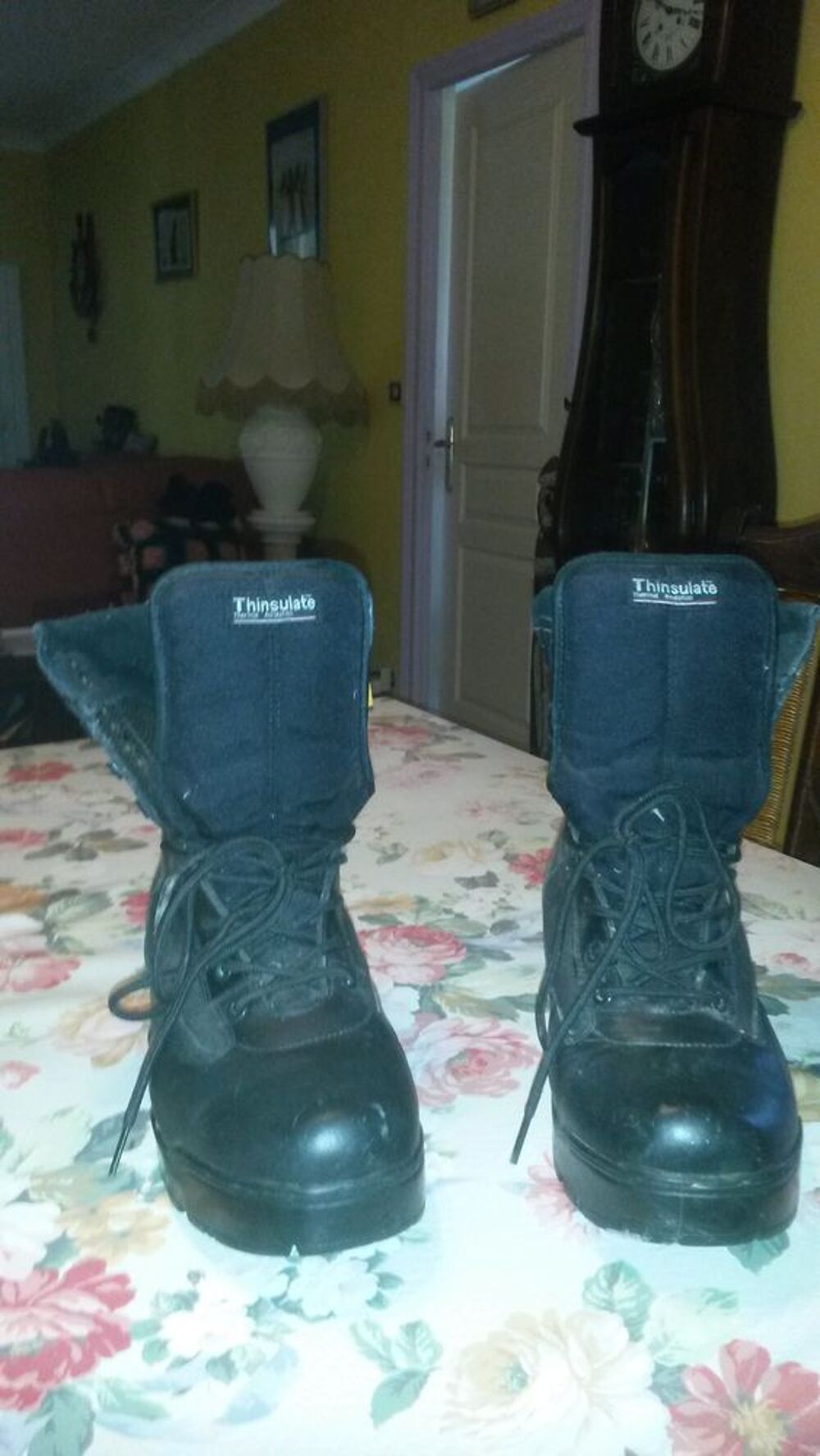 paires de rangers l&eacute;gers type s&eacute;curit&eacute; tactical Chaussures