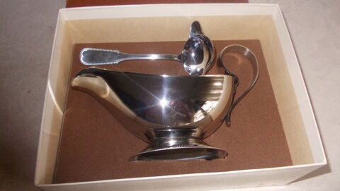 Sauci�re inox et sa louche
49 Thiais (94)