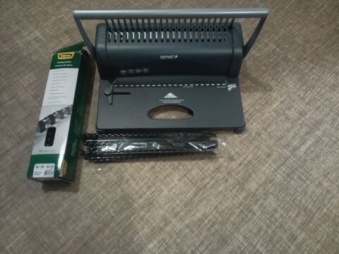 Relieuse - Perforatrice Genie 20 Paris 12 (75)