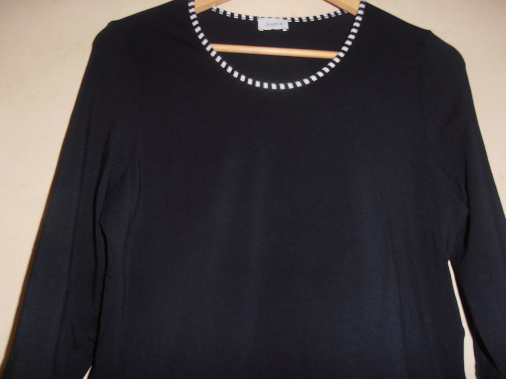 Haut marin (82) Vêtements