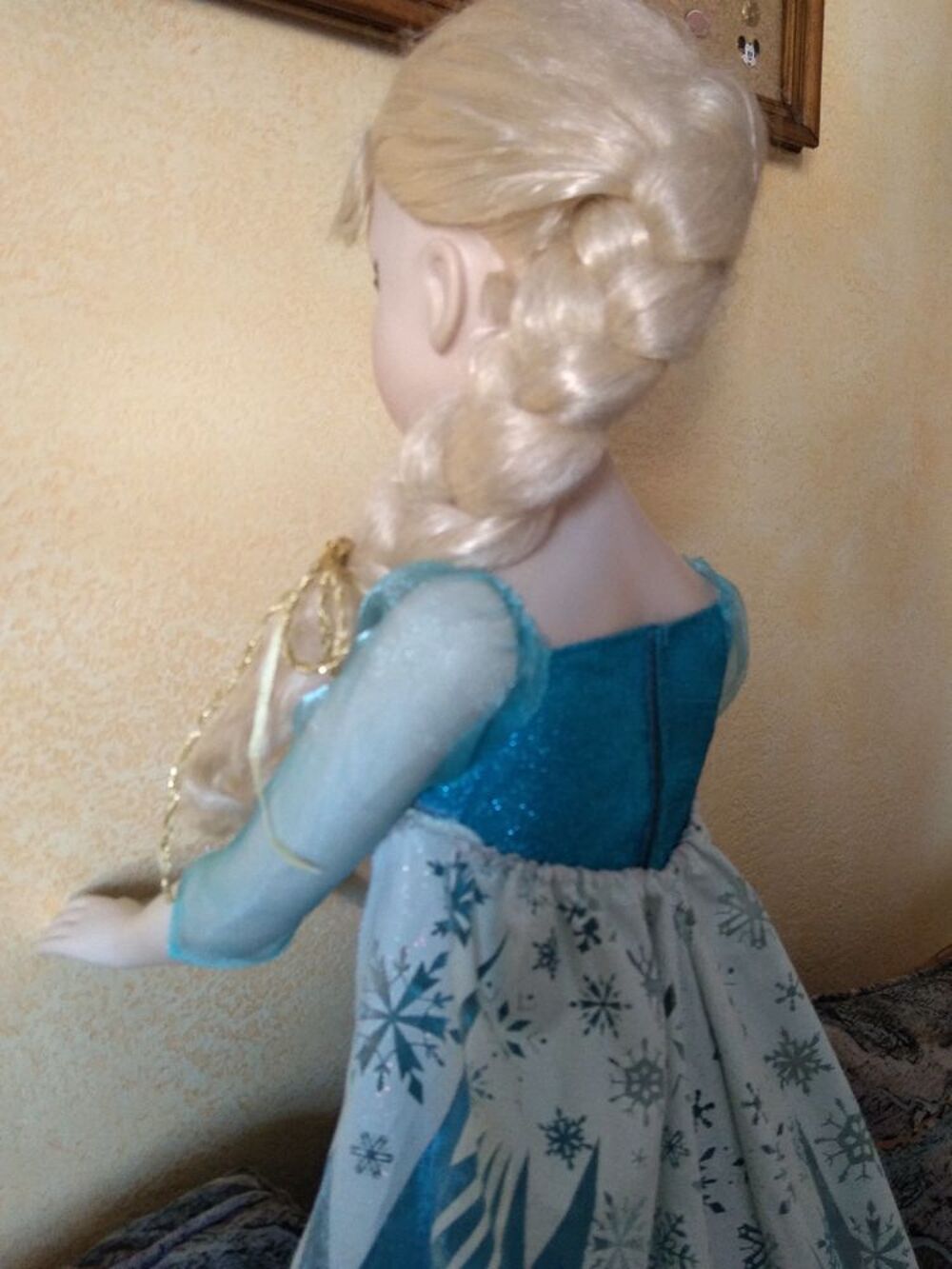 POUPOEE REINE DES NEIGE Jeux / jouets