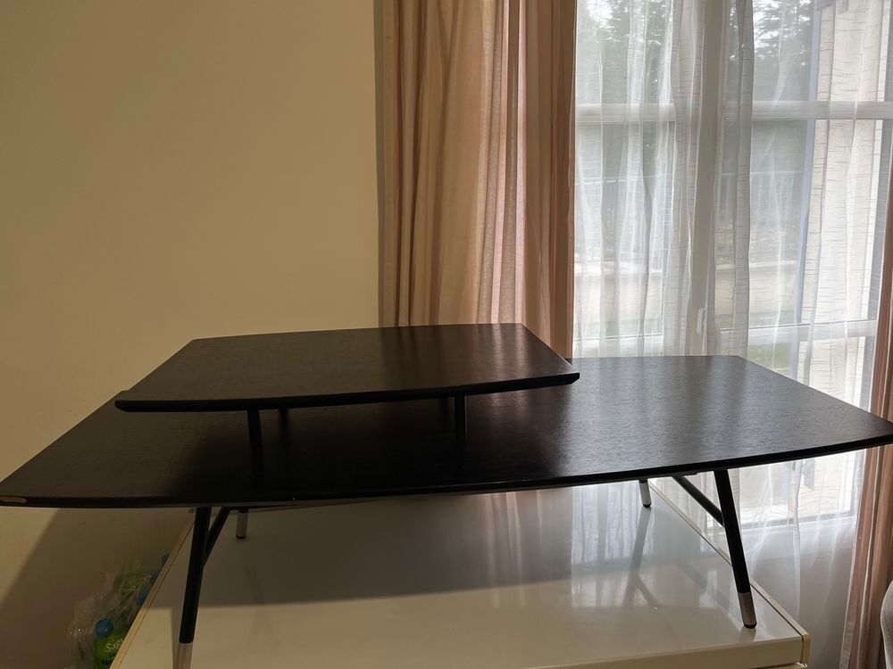 Table basse de Cuir Center , &eacute;tat neuf Meubles