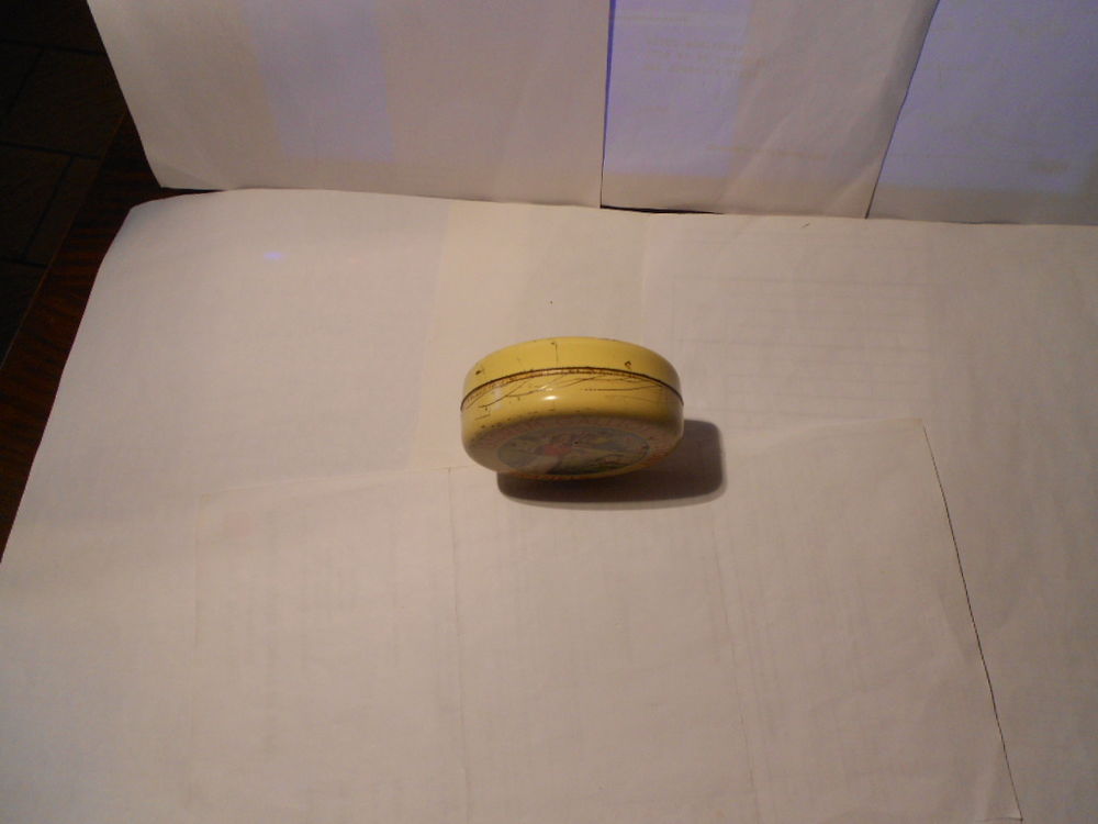 BOITE EN METAL DE CARAMELS 