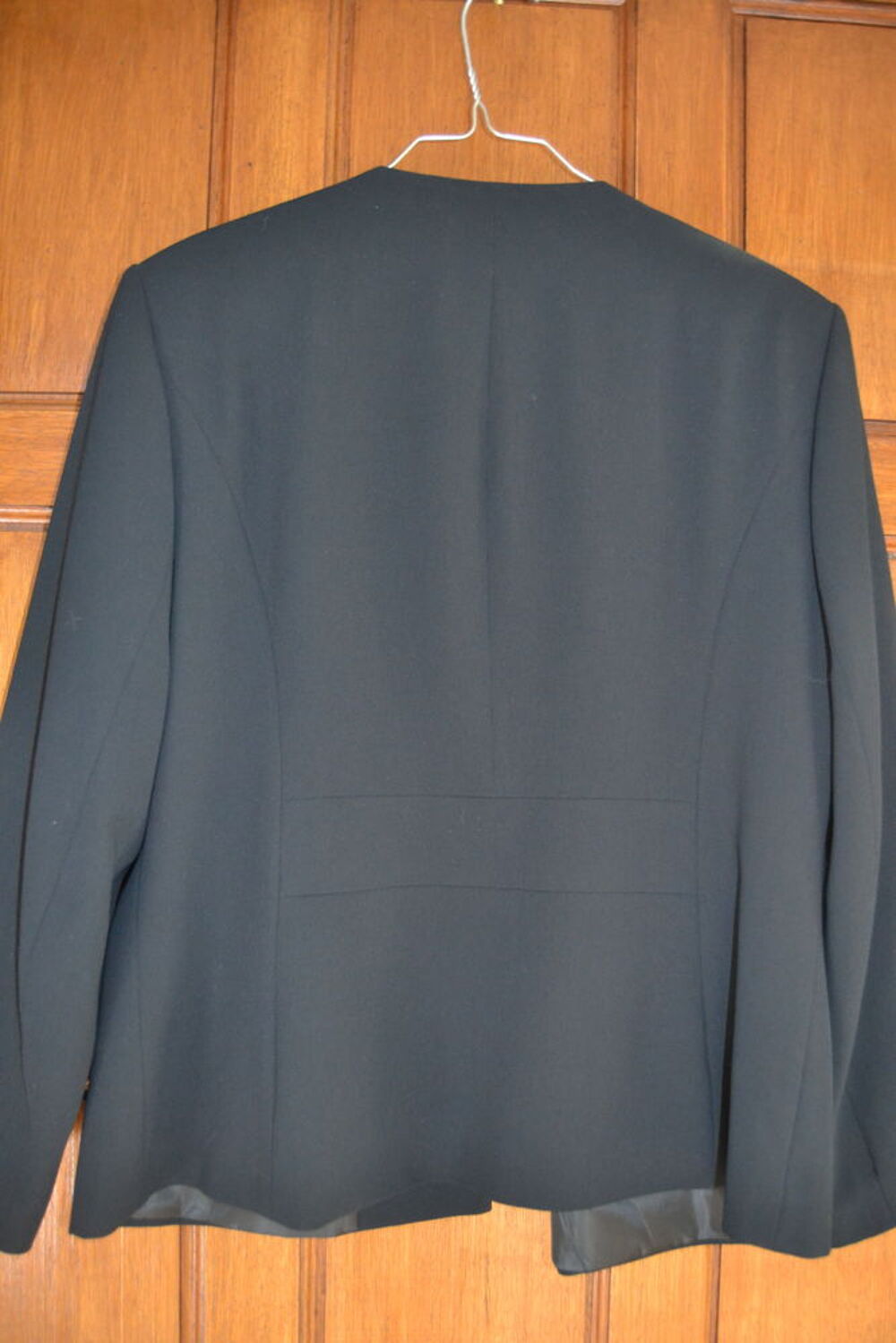 VESTE CHIC NOIRE Vêtements