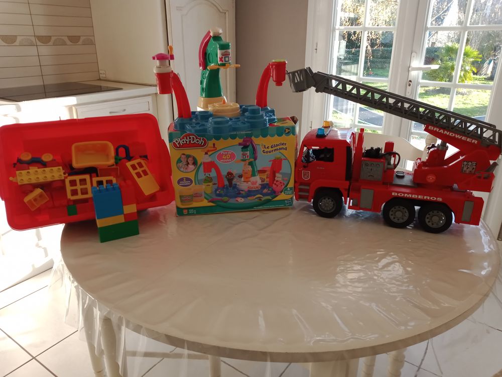 divers jeux et jouets enfants Jeux / jouets