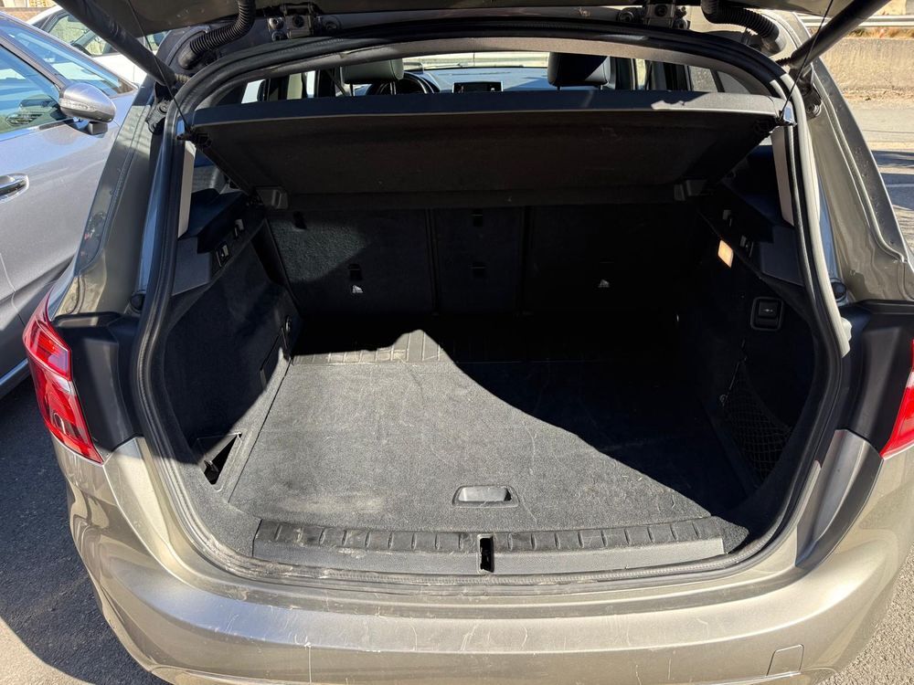 Serie 2 Active Tourer 218d 150 ch Luxury A 2014 occasion 33450 Montussan